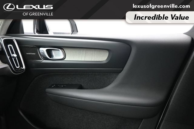 Used 2023 Volvo XC40 B5 Ultimate w/ Protection Package Premier AWD/4WD image 15