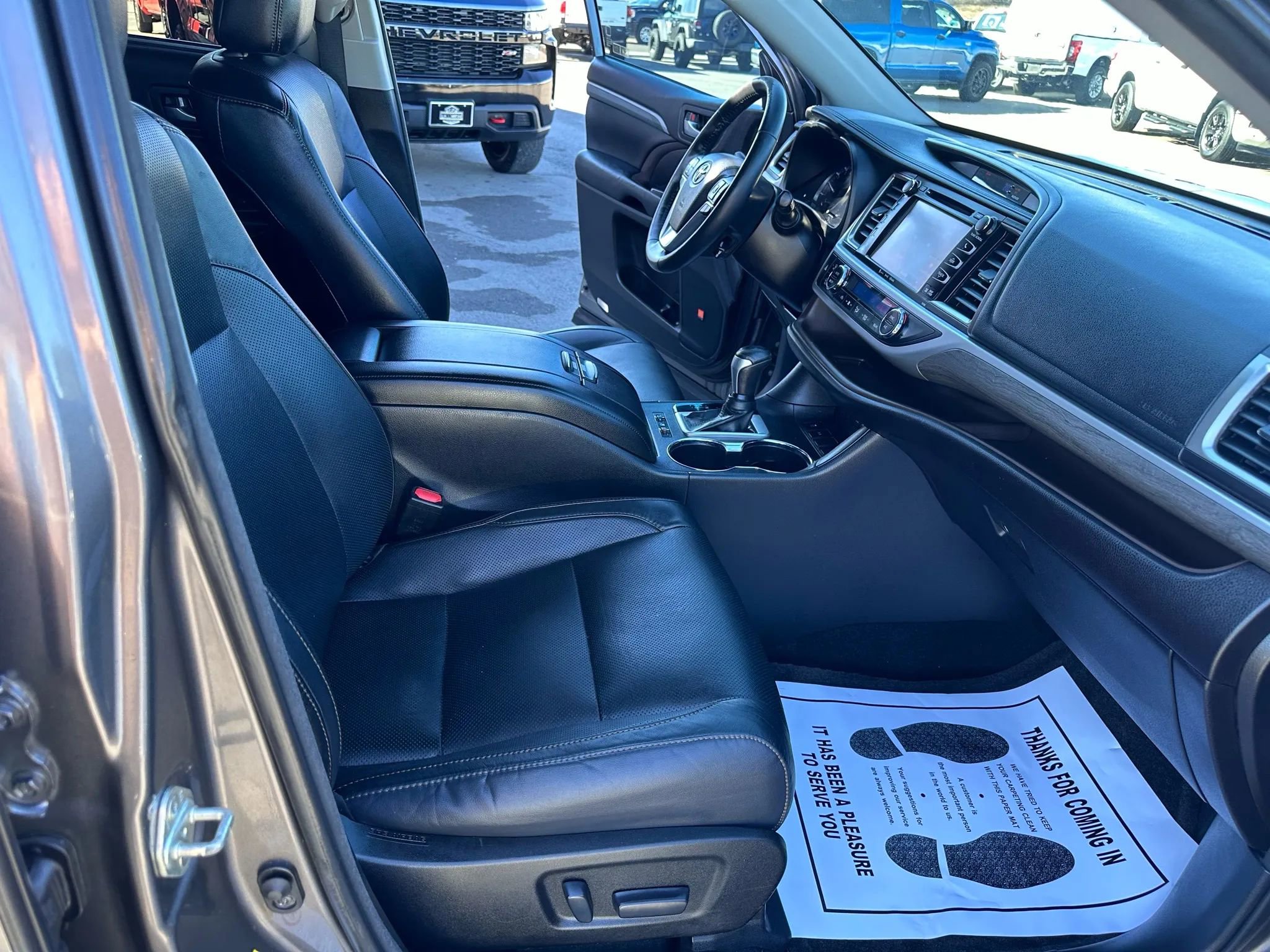 Used 2018 Toyota Highlander Limited Platinum image 12