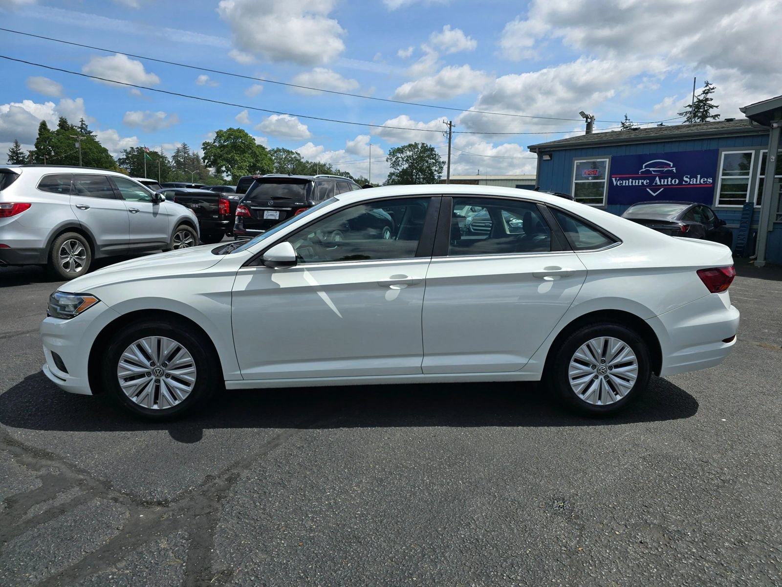 Used 2019 Volkswagen Jetta S w/ Driver Assistance Package FWD image 2