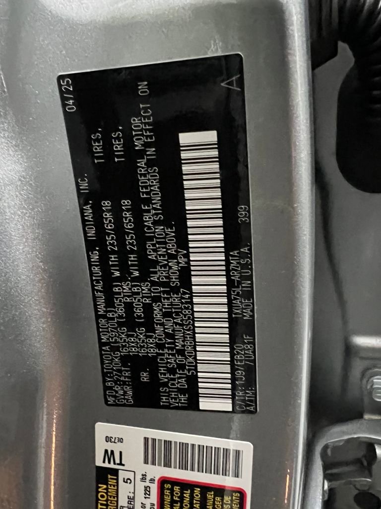 Certified 2025 Toyota Highlander XLE image 50