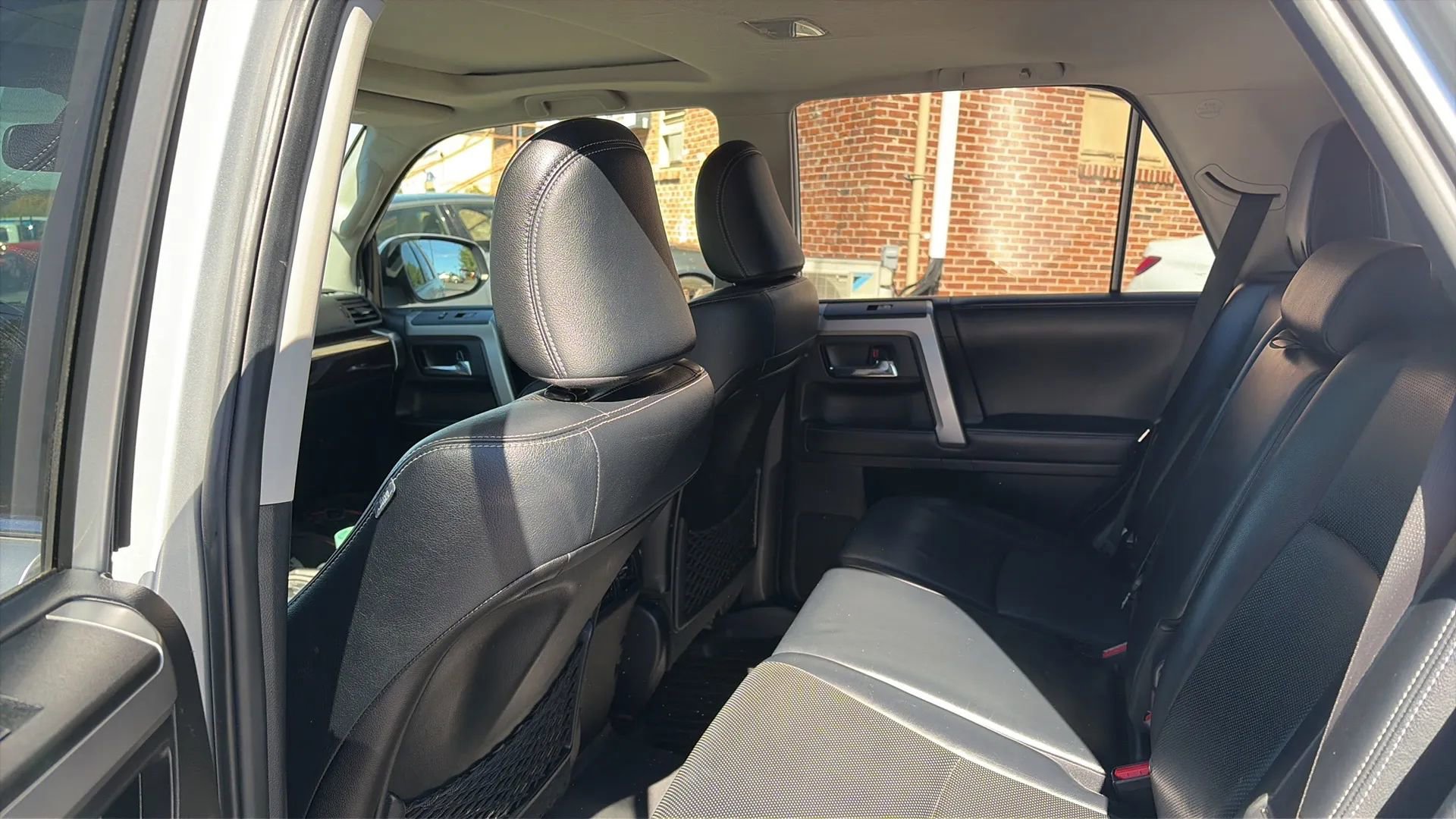 Used 2014 Toyota 4Runner Limited image 30