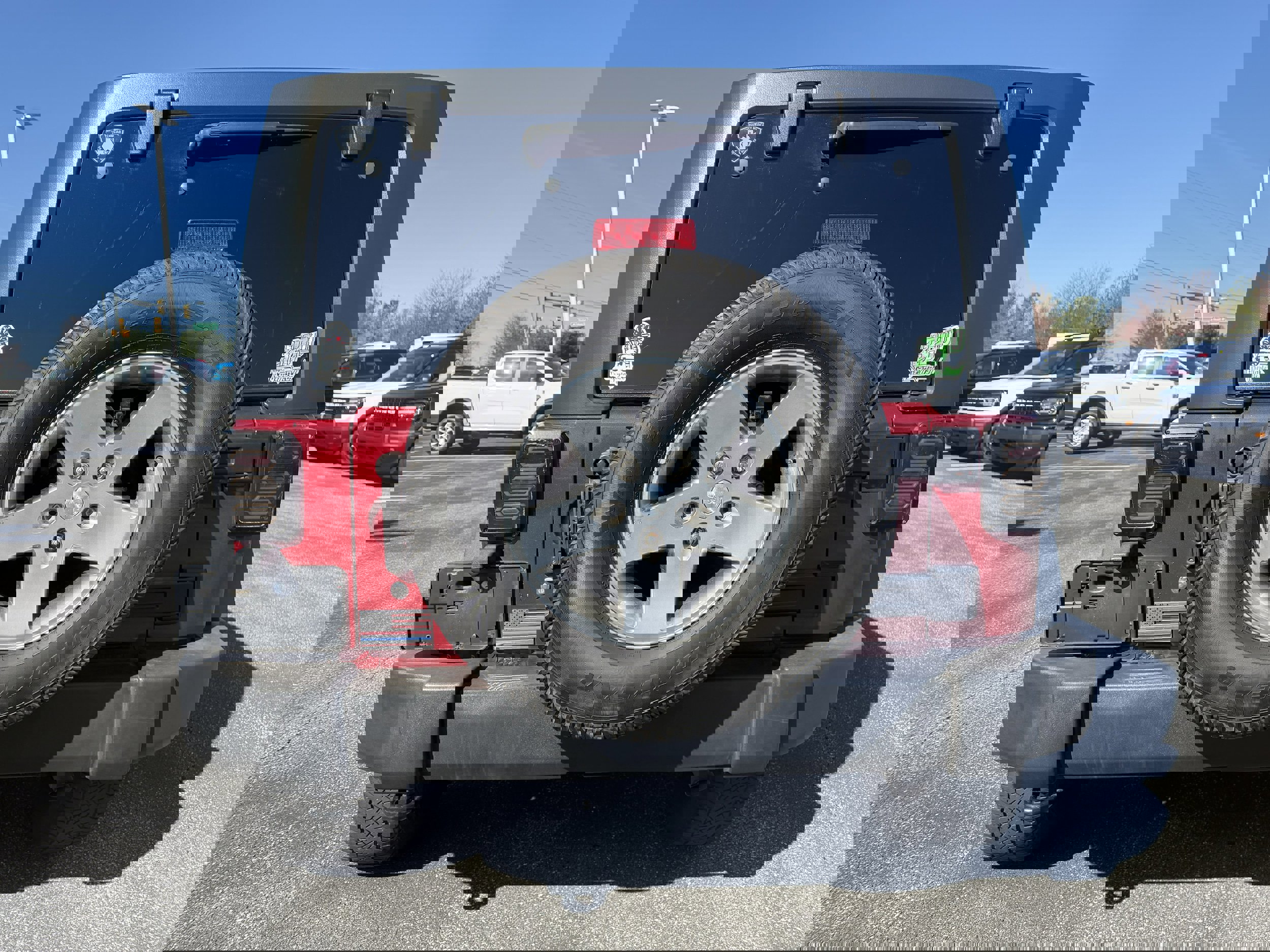 Used 2012 Jeep Wrangler Unlimited Rubicon w/ Connectivity Group image 4