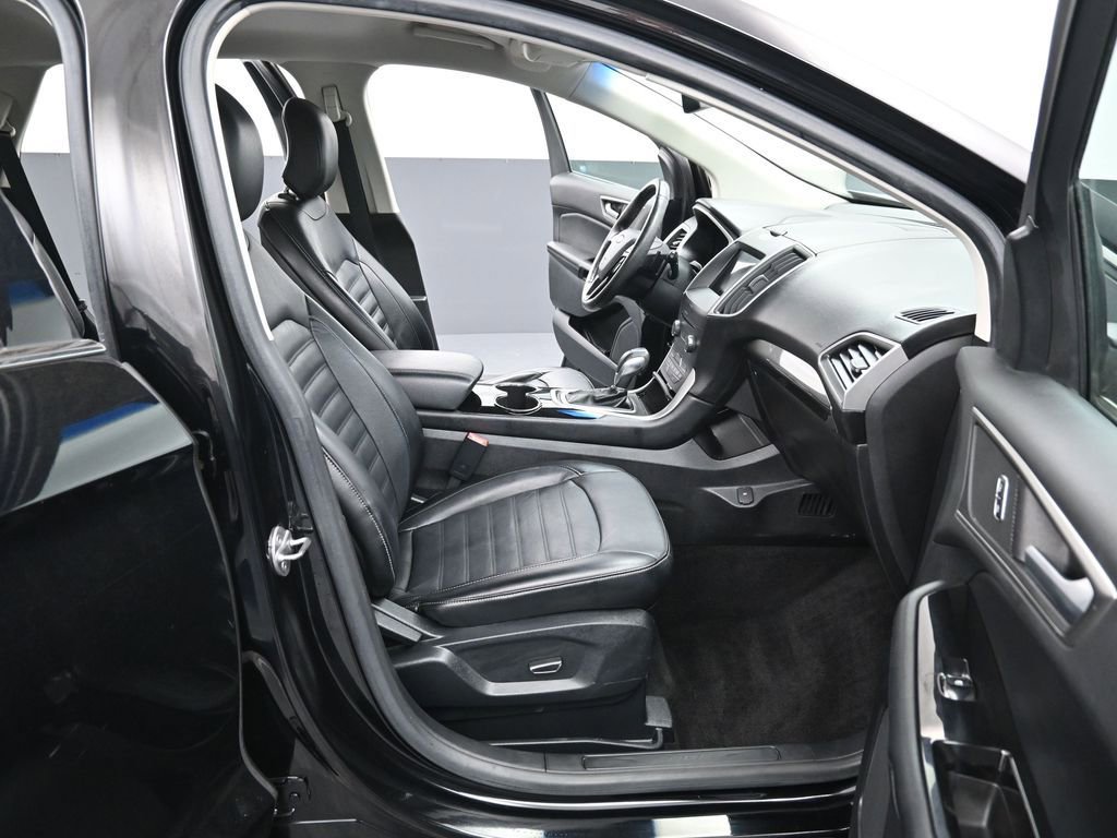 Used 2016 Ford Edge SEL w/ Equipment Group 201A image 34