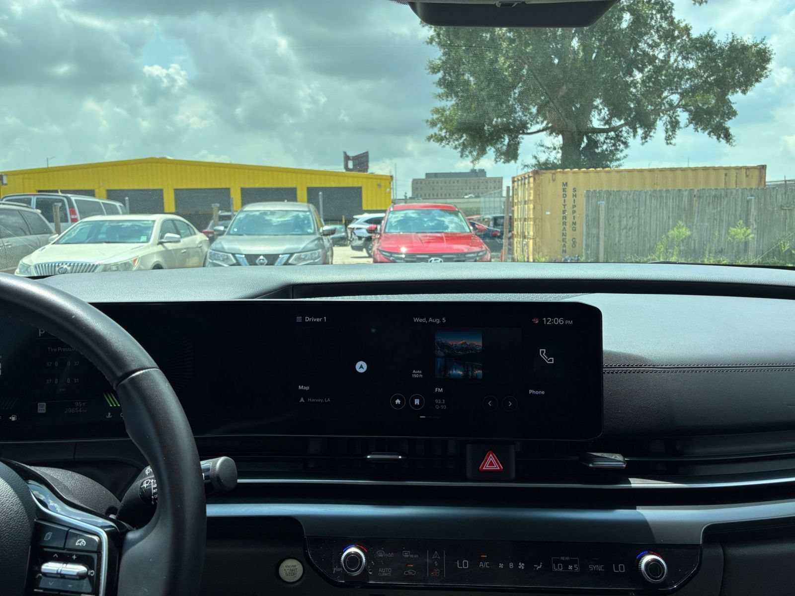 Used 2026 Kia Carnival FWD image 14