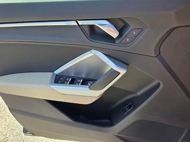 Used 2020 Audi Q3 2.0T Premium Plus w/ Premium Plus Package image 31