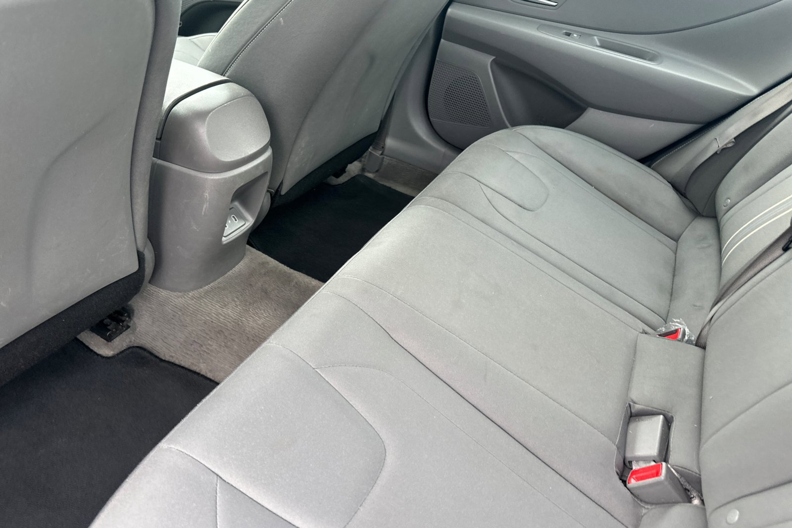 Certified 2024 Hyundai Elantra Blue FWD image 12