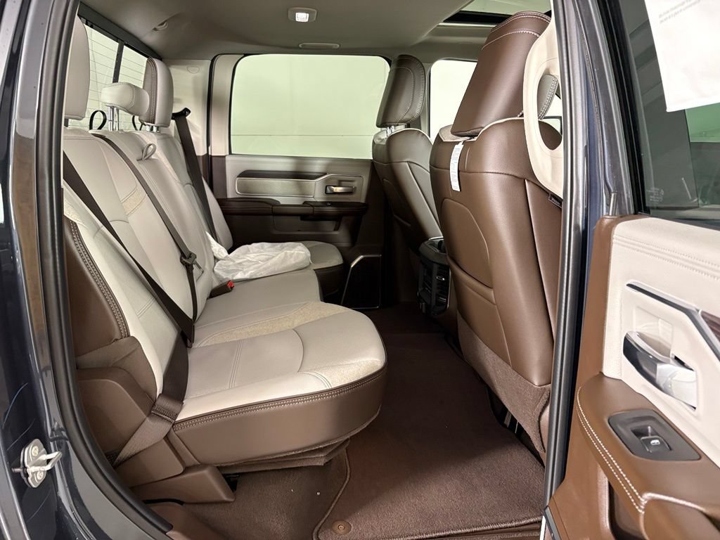 New 2026 RAM 2500 Laramie AWD/4WD image 21