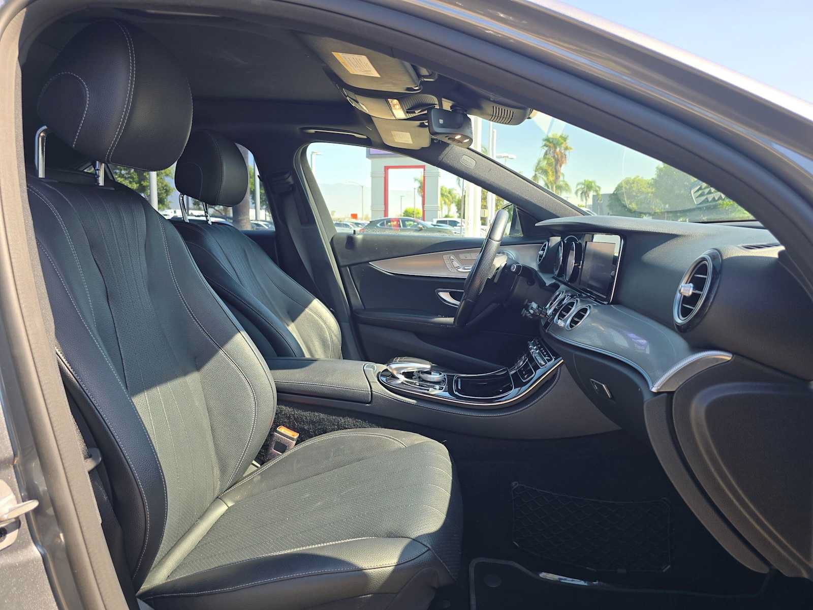 Used 2018 Mercedes-Benz E 300 image 10
