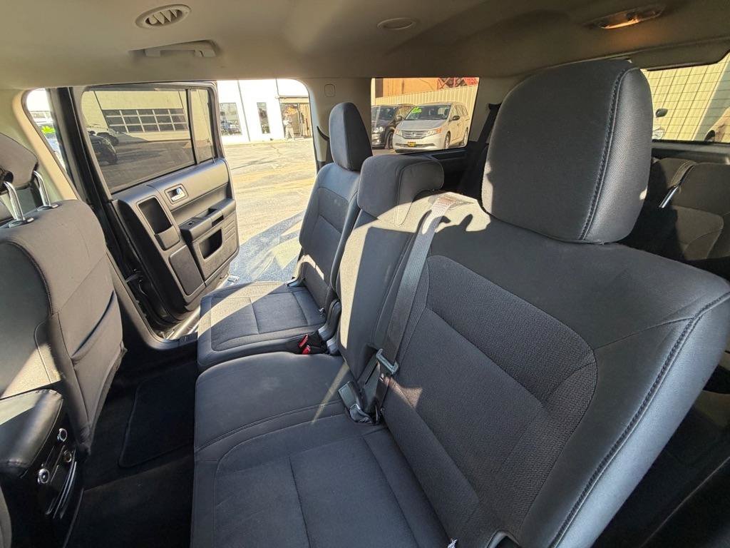 Used 2017 Ford Flex SE FWD image 14