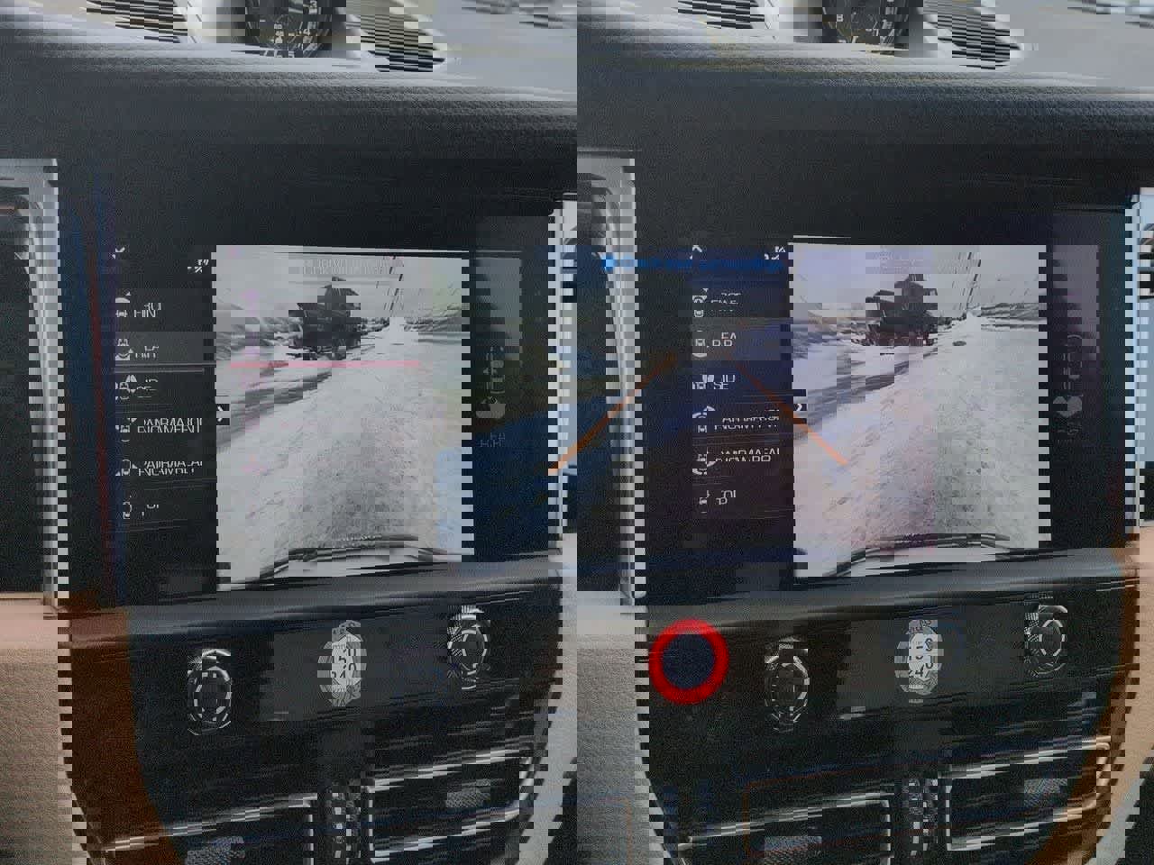 Used 2023 Porsche Macan Turbo image 31