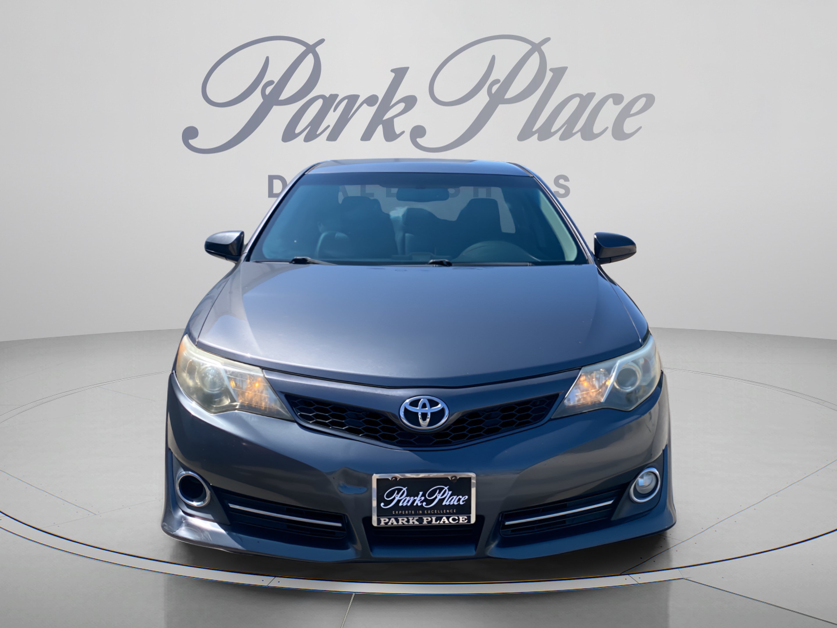 Used 2013 Toyota Camry SE FWD image 9