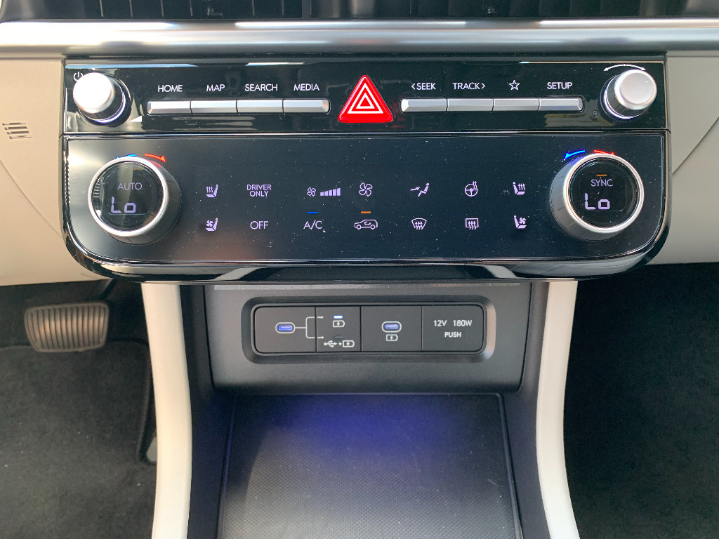 Used 2025 Hyundai Tucson Limited AWD/4WD image 14