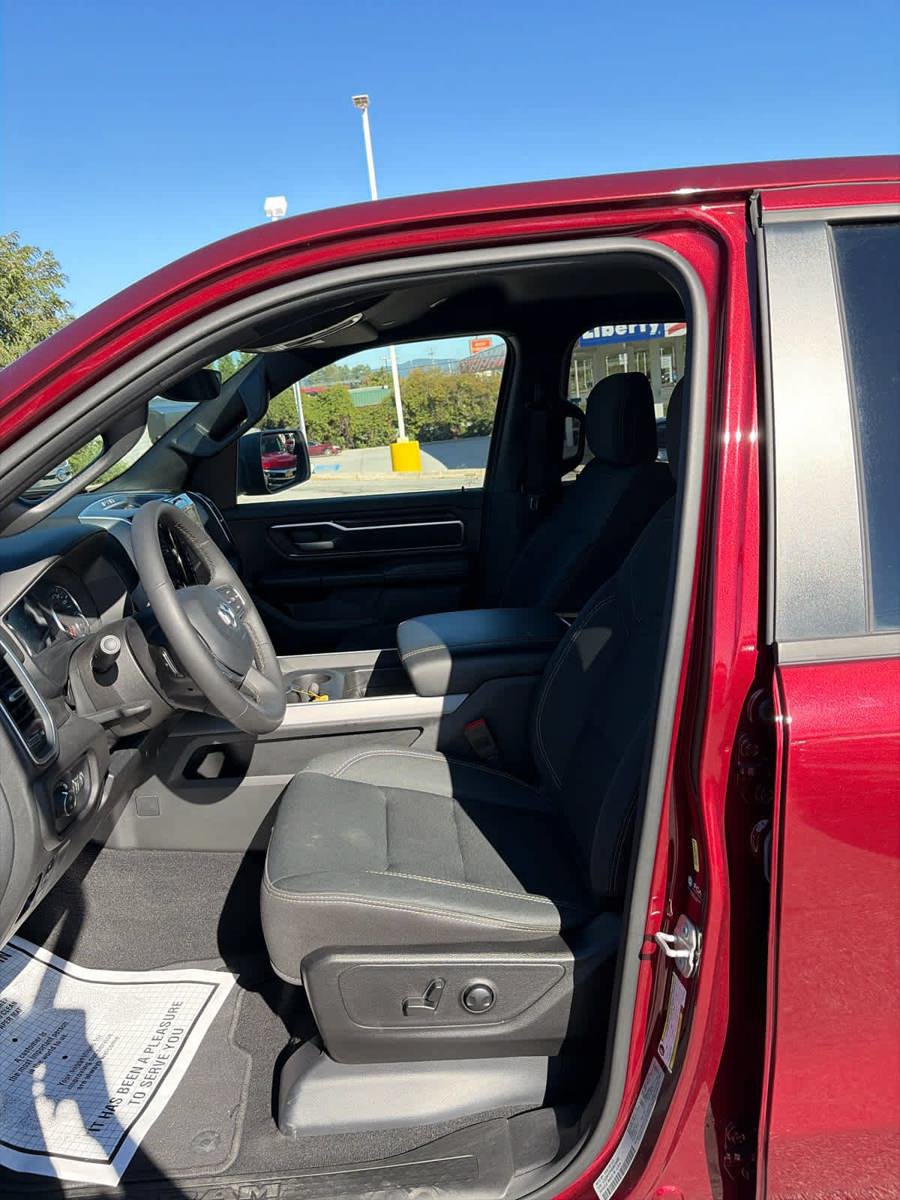 Used 2025 RAM 1500 Big Horn AWD/4WD image 20