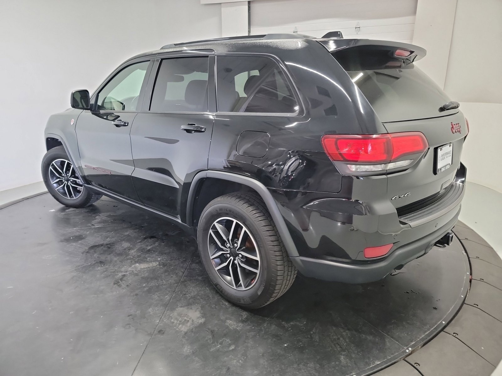 Used 2020 Jeep Grand Cherokee Trailhawk AWD/4WD image 6