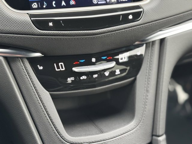 New 2025 Cadillac XT5 Premium Luxury image 16