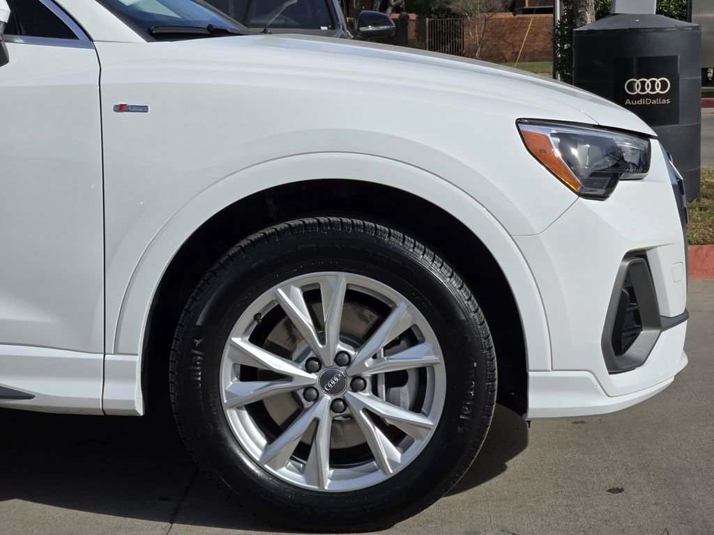 Certified 2021 Audi Q3 2.0T Premium w/ Convenience Package image 11