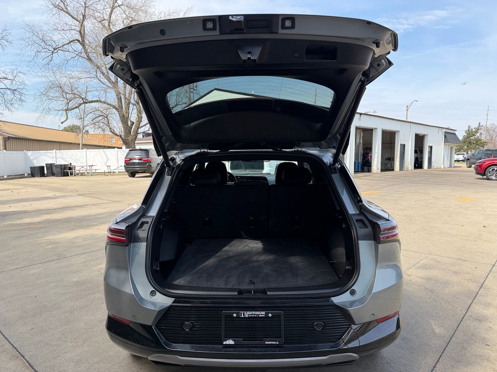 Used 2025 Chevrolet Equinox EV LT w/ Convenience Package FWD image 33