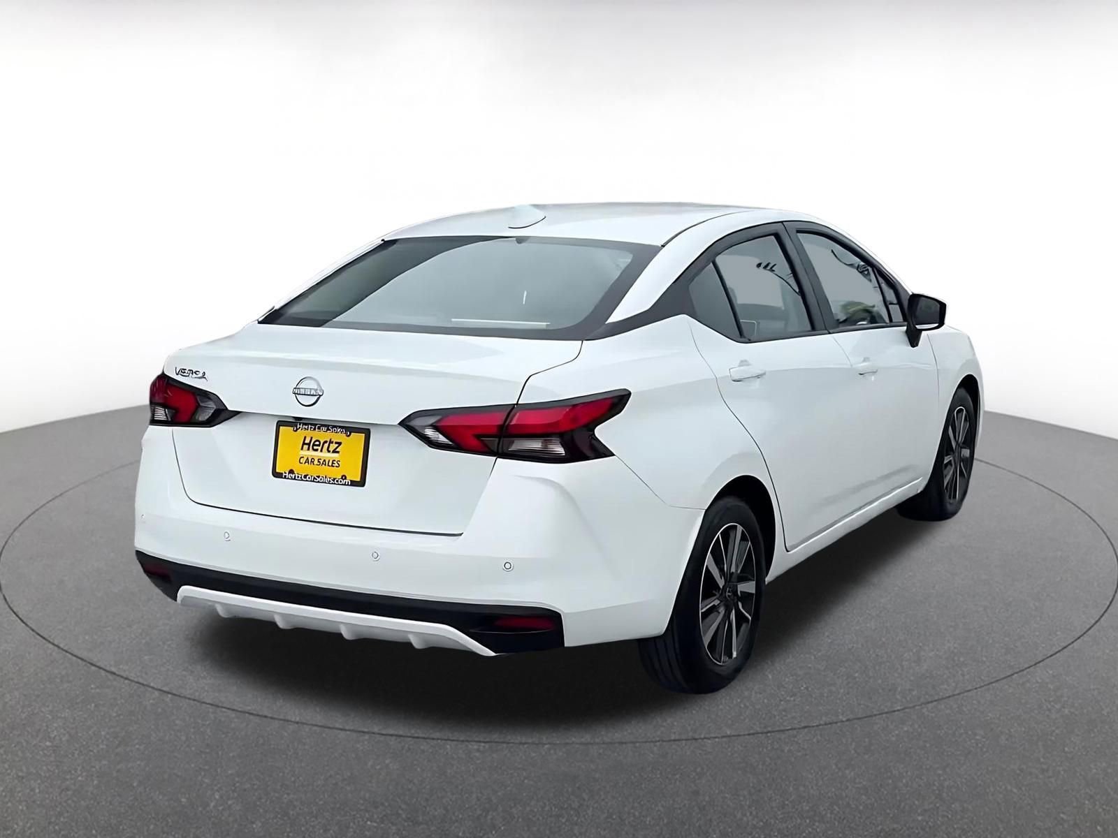Used 2025 Nissan Versa SV FWD image 14