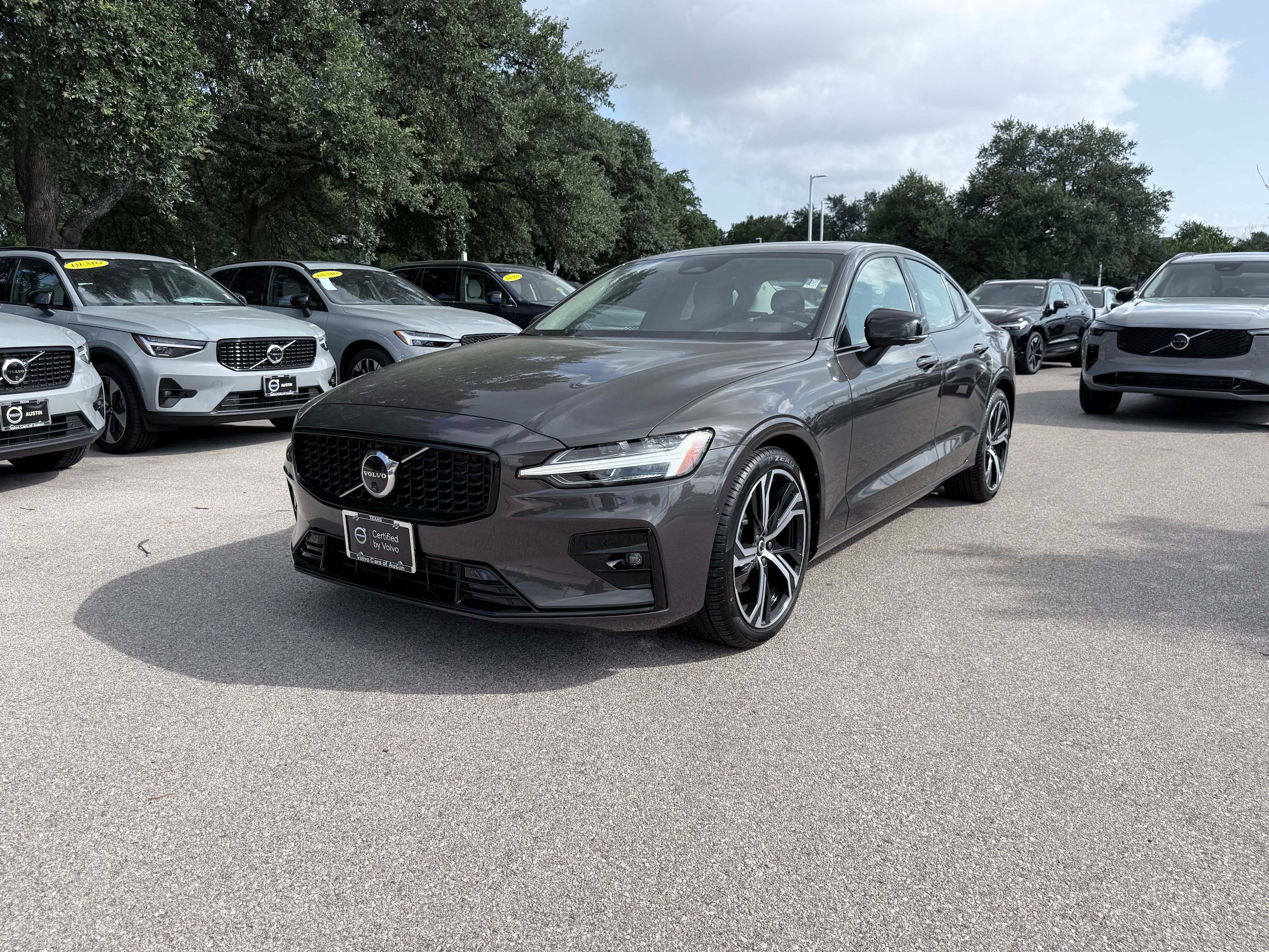 Certified 2025 Volvo S60 B5 Plus w/ Protection Package Premier FWD image 2