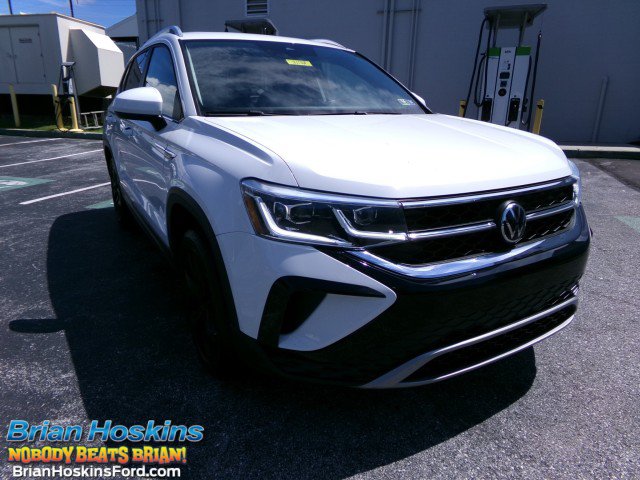 Used 2022 Volkswagen Taos SEL w/ Panoramic Sunroof Package