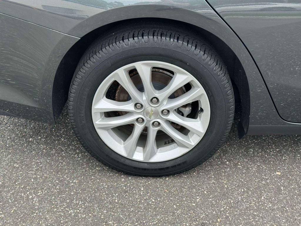 Used 2017 Chevrolet Malibu Hybrid FWD image 11