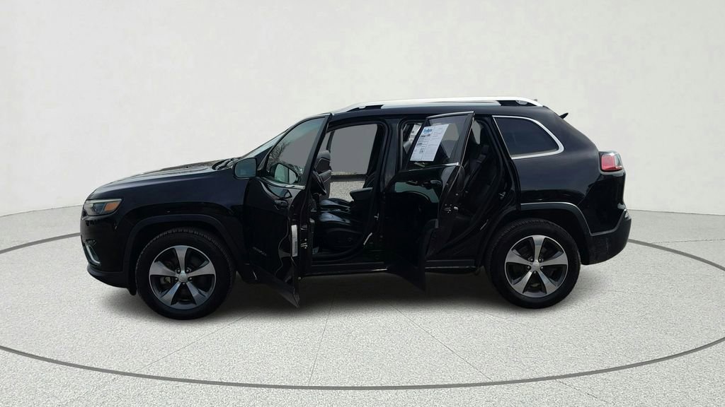 Used 2019 Jeep Cherokee Limited image 11