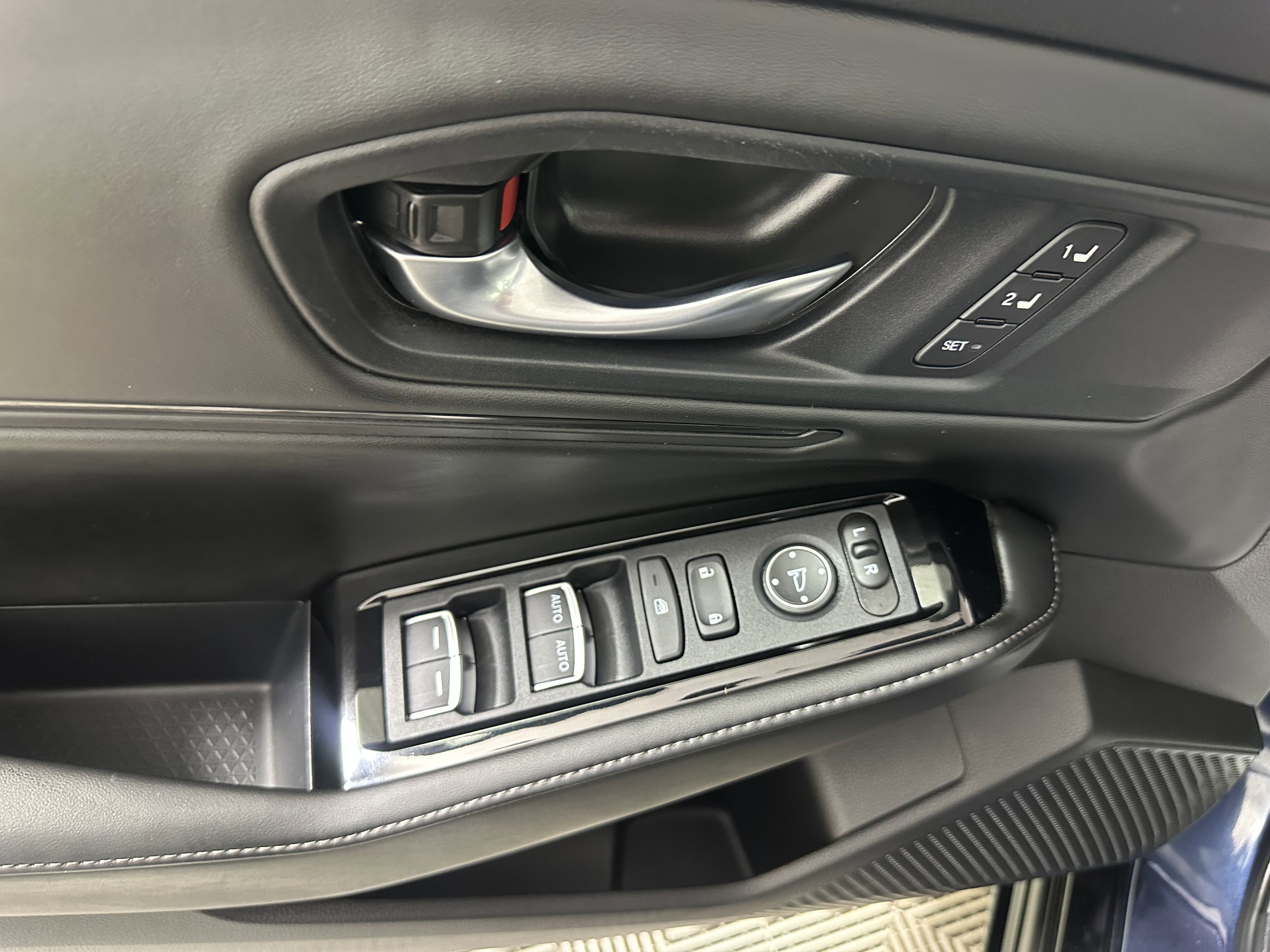 Used 2023 Honda Accord Touring image 10