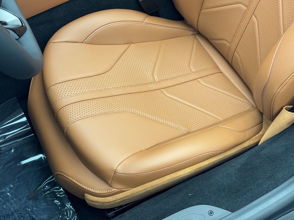 New 2026 Aston Martin V8 Vantage Roadster image 7