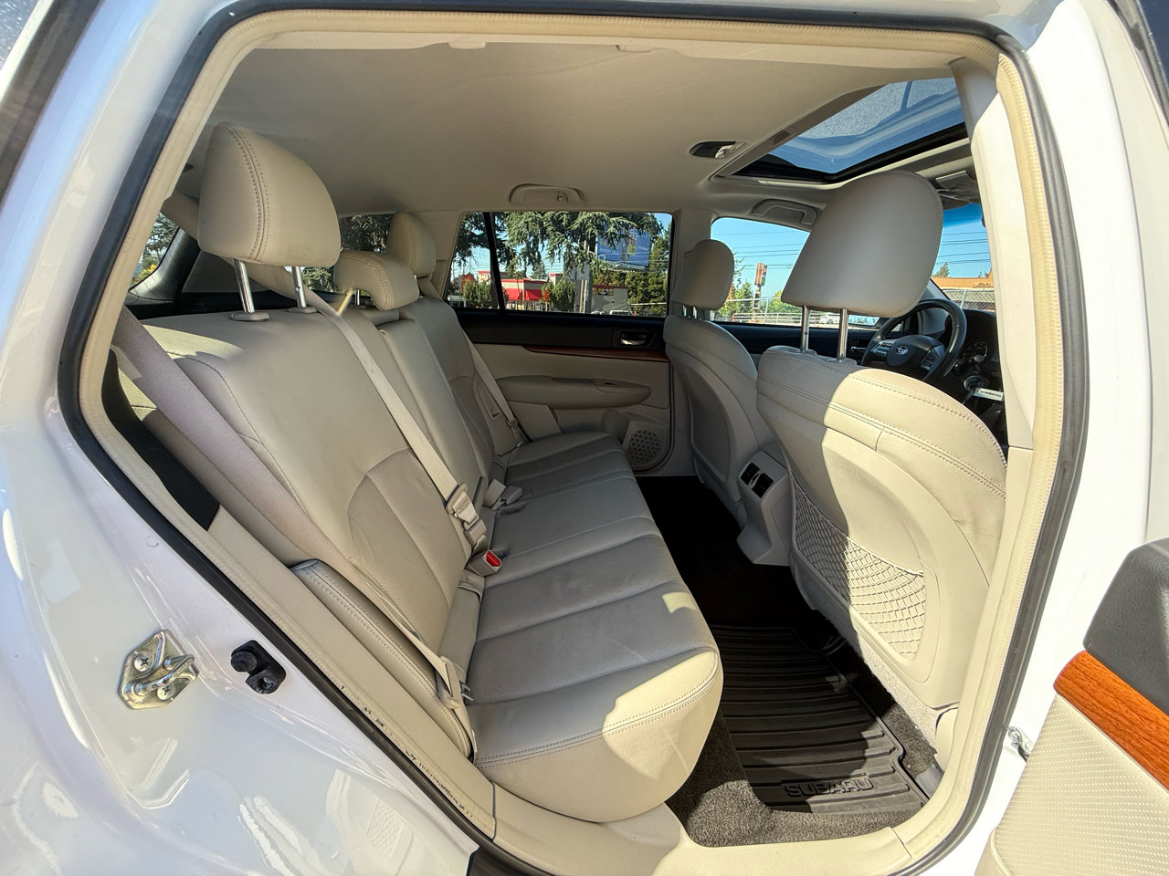 Used 2014 Subaru Outback 2.5i Limited w/ Moonroof Package image 17