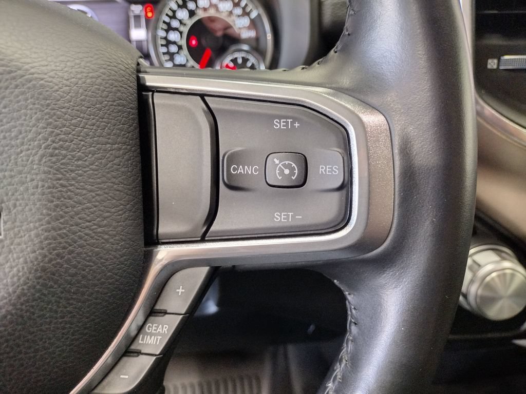 Used 2022 RAM 1500 Laramie AWD/4WD image 32