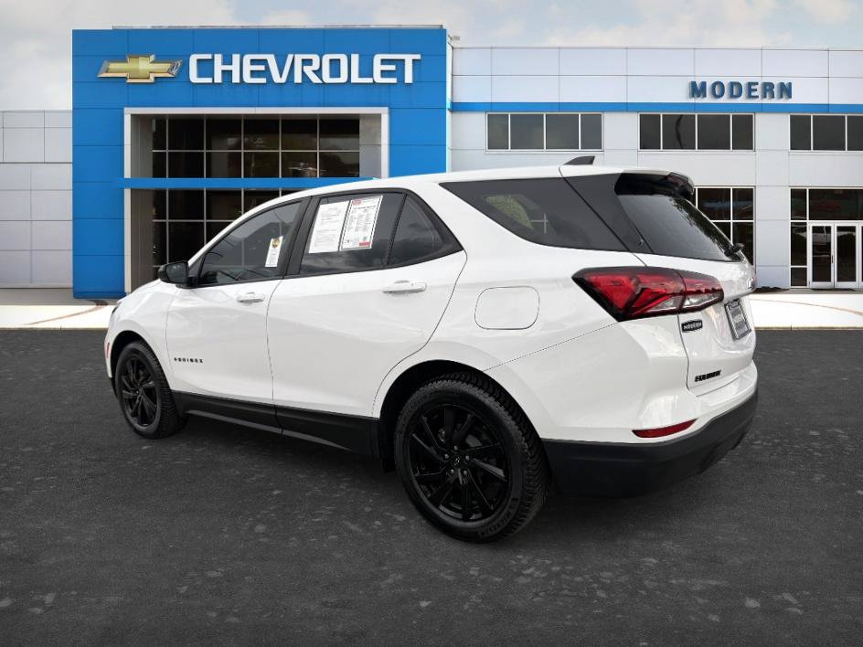 Used 2023 Chevrolet Equinox LS w/ Midnight Edition FWD image 2