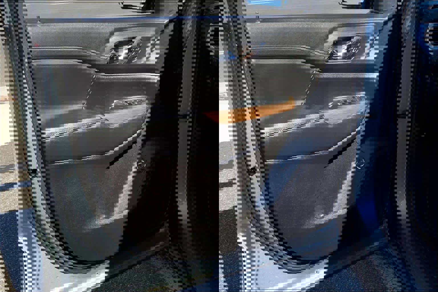 Certified 2023 GMC Acadia SLE w/ Driver Convenience Package image 21