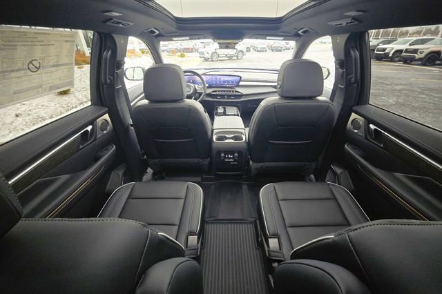 New 2026 Buick Enclave Avenir w/ Super Cruise Package FWD image 15