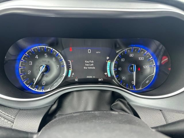 Used 2025 Chrysler Pacifica Limited FWD image 17