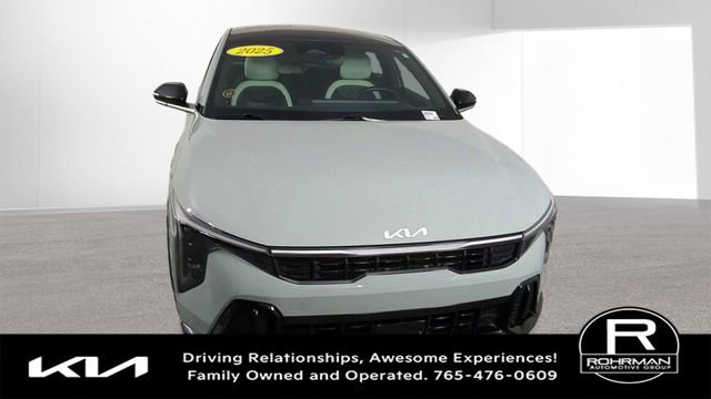 Used 2025 Kia K4 GT-Line w/ GT-Line Premium Package FWD image 3