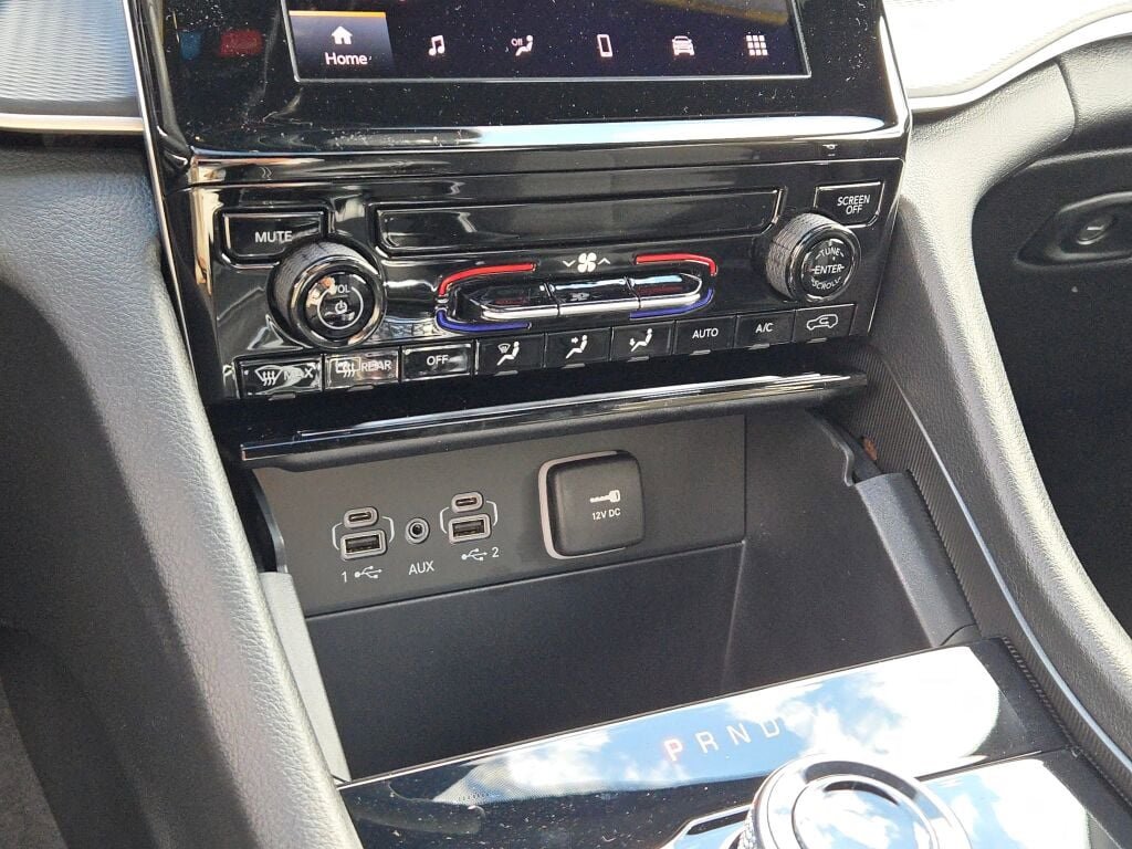 New 2025 Jeep Grand Cherokee L Laredo w/ Trailer Tow Package image 29