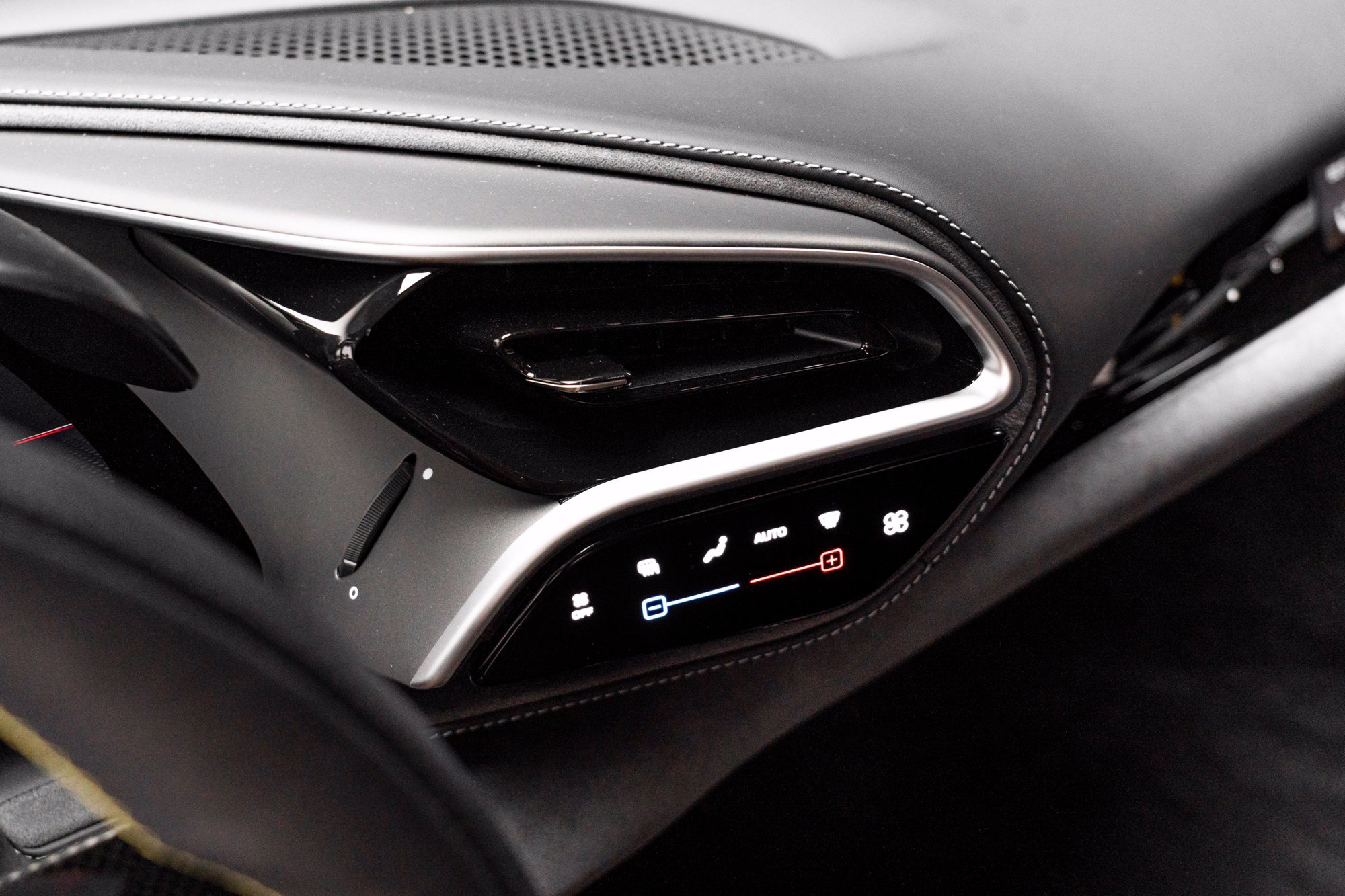 Used 2023 Ferrari 296 GTB RWD image 32