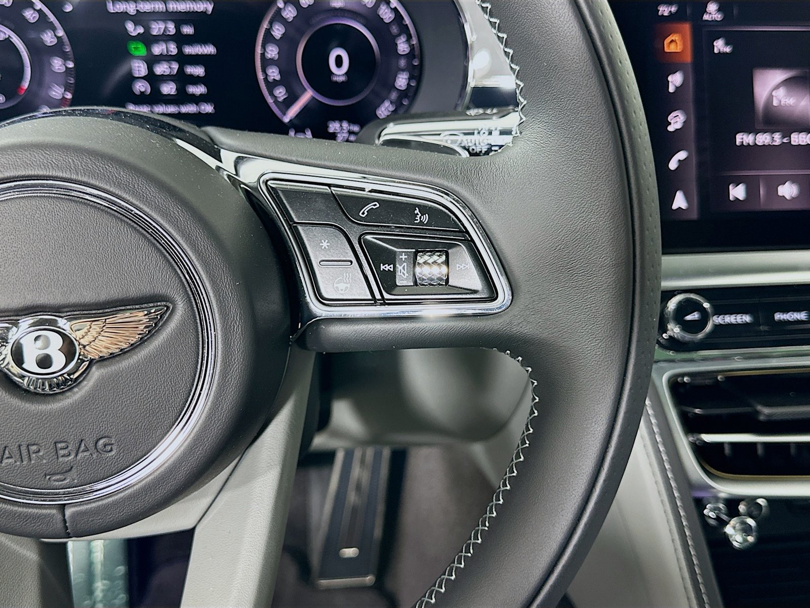 New 2026 Bentley Flying Spur V8 AWD/4WD image 21