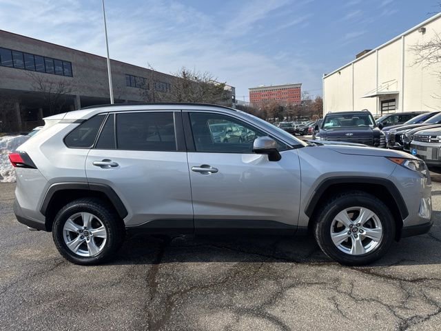 Used 2021 Toyota RAV4 XLE image 3