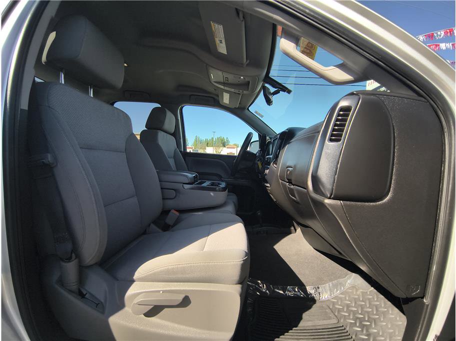 Used 2019 Chevrolet Silverado 1500 Custom w/ LPO, Essentials Package image 12