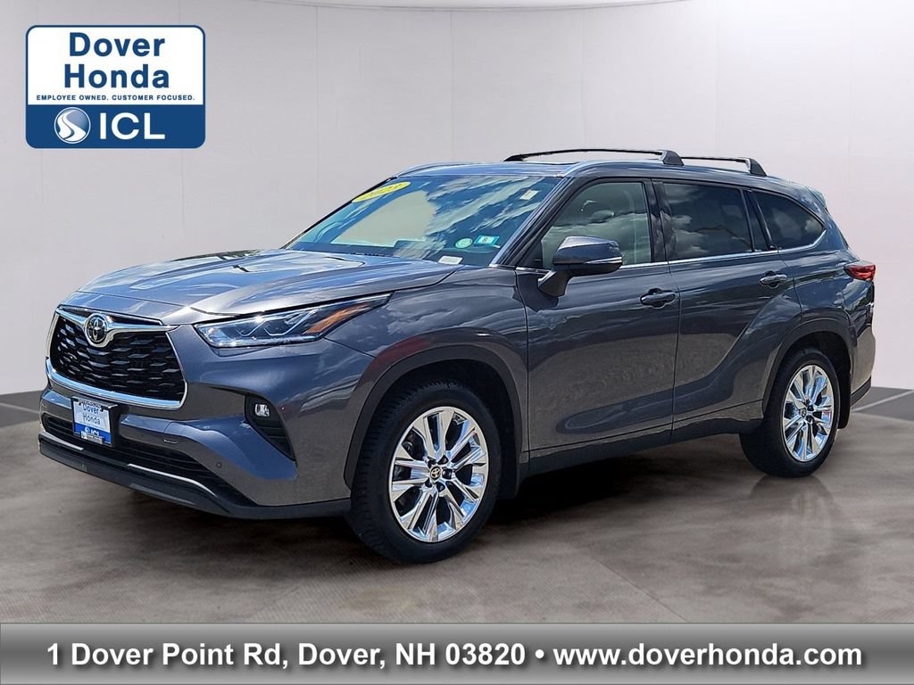 Used 2023 Toyota Highlander Limited AWD/4WD image 1