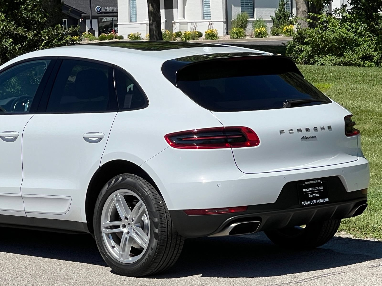 Used 2018 Porsche Macan AWD/4WD image 9