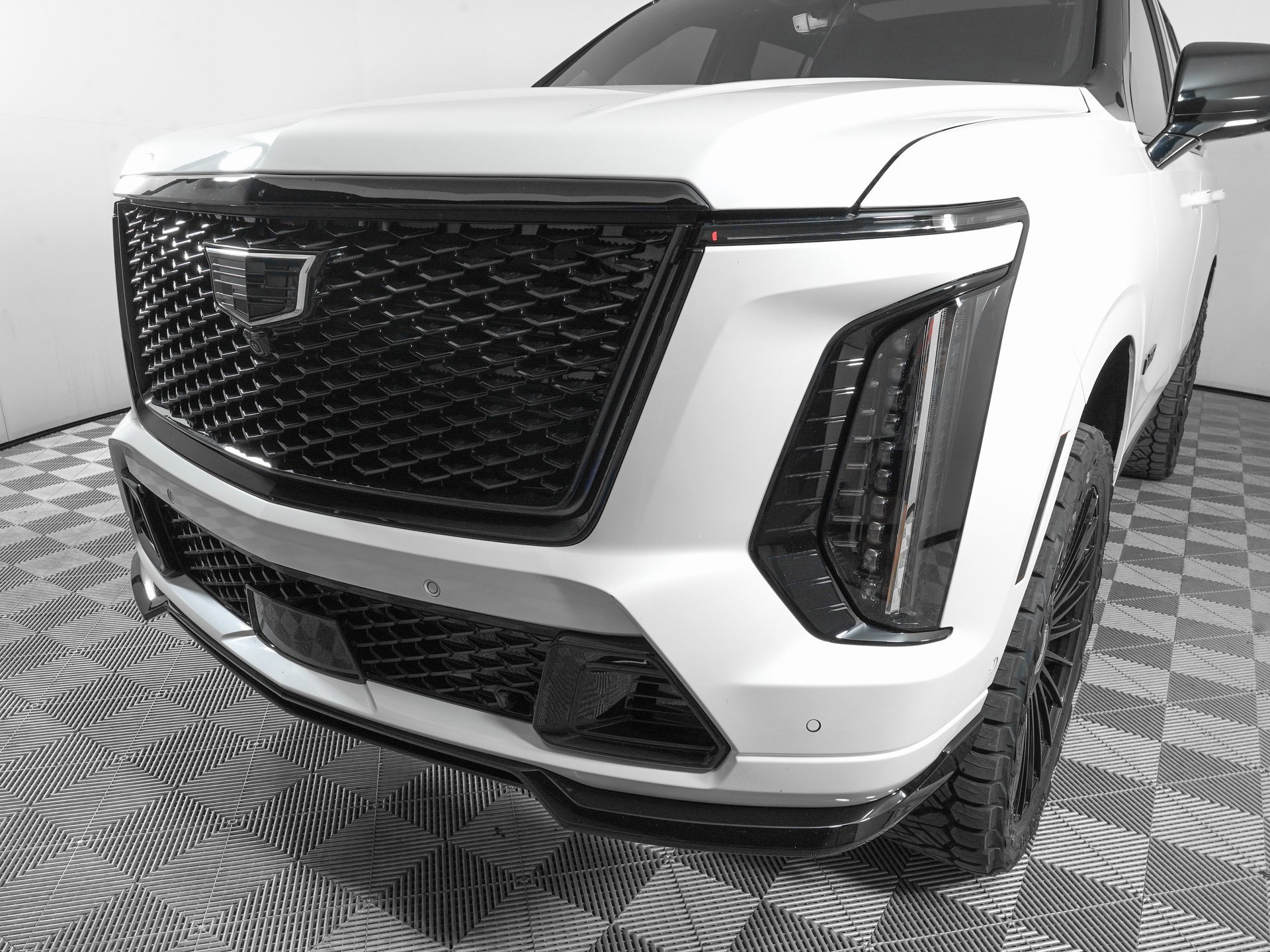 Used 2025 Cadillac Escalade V w/ LPO, Floor Liner Package image 35