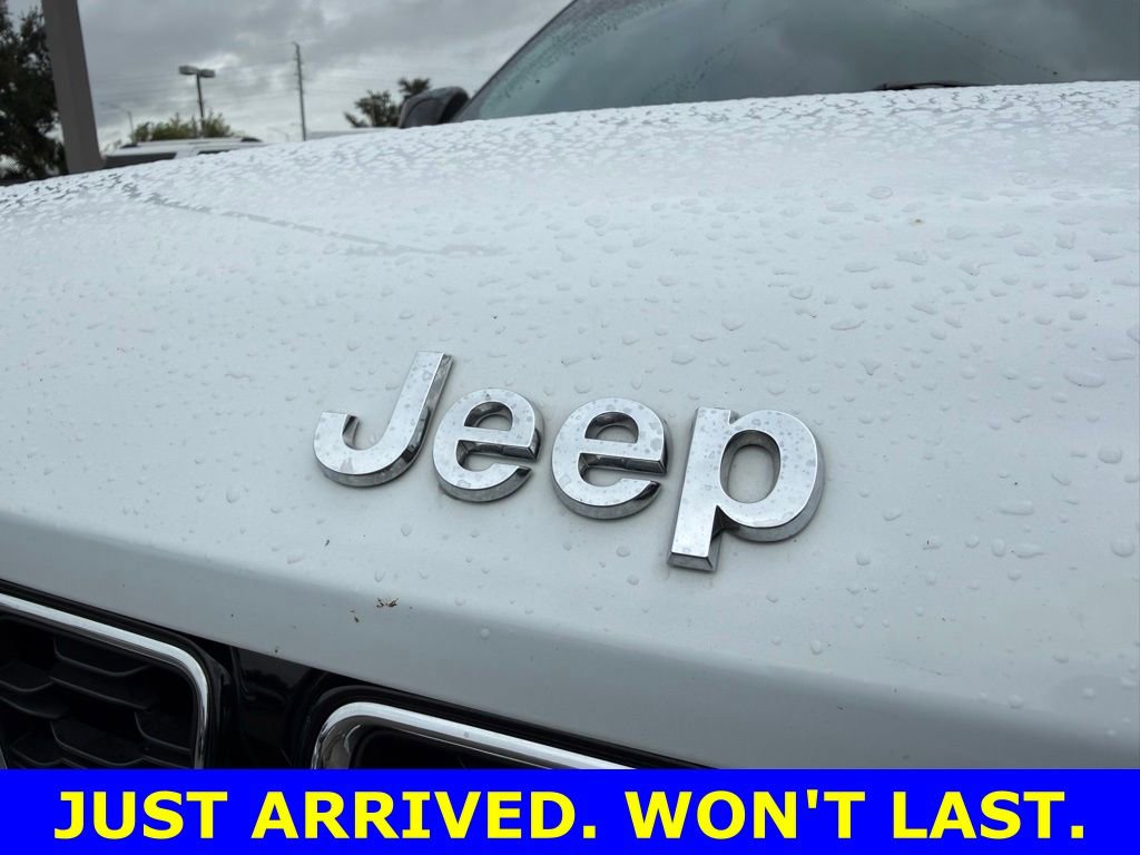 Used 2022 Jeep Grand Cherokee L Limited image 5