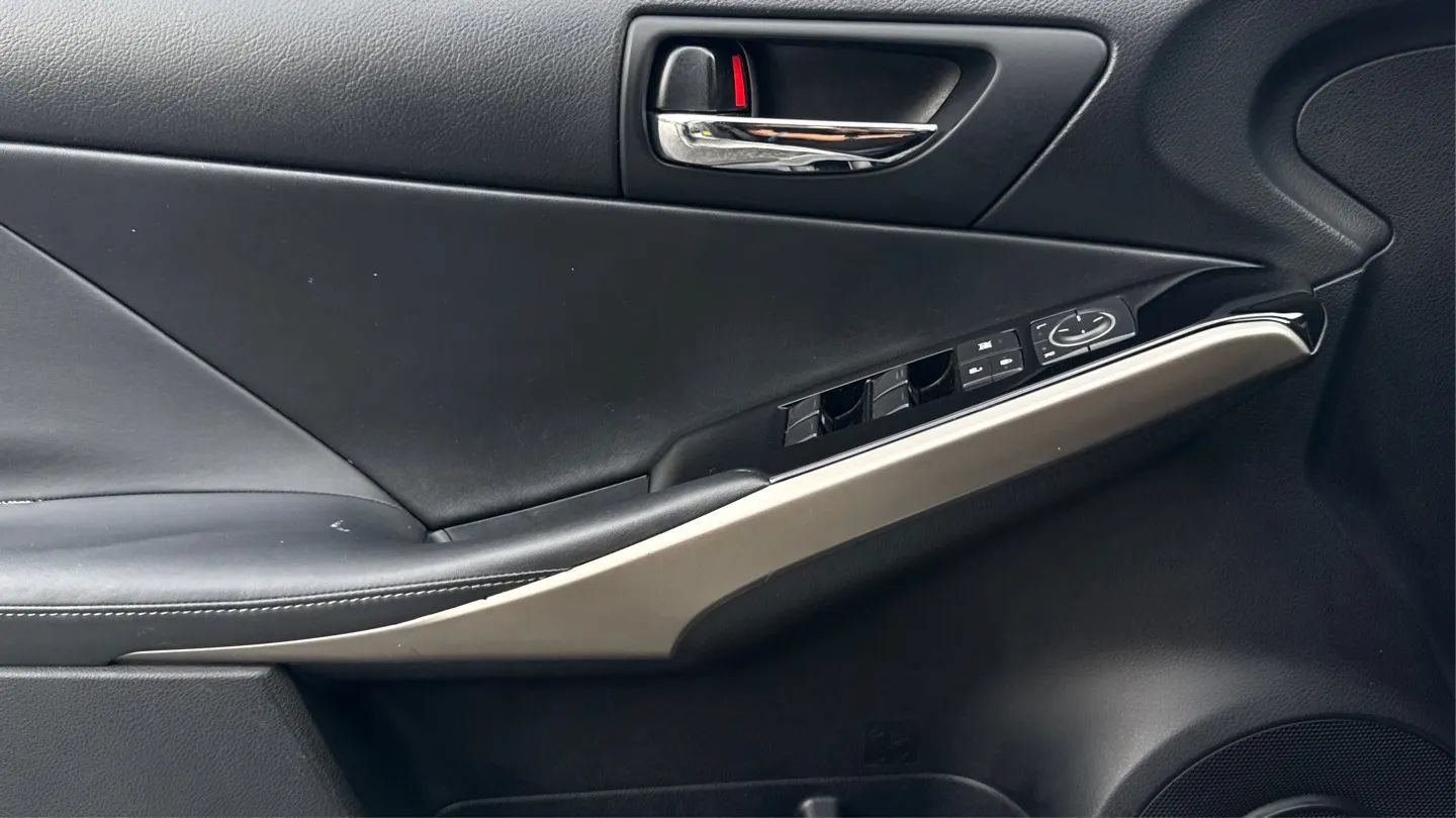 Used 2015 Lexus IS 250 RWD image 34