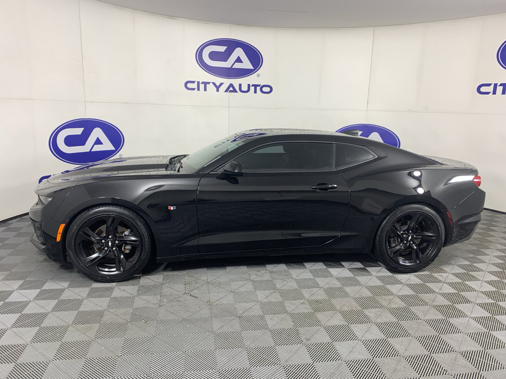 Used 2019 Chevrolet Camaro LT RWD image 6