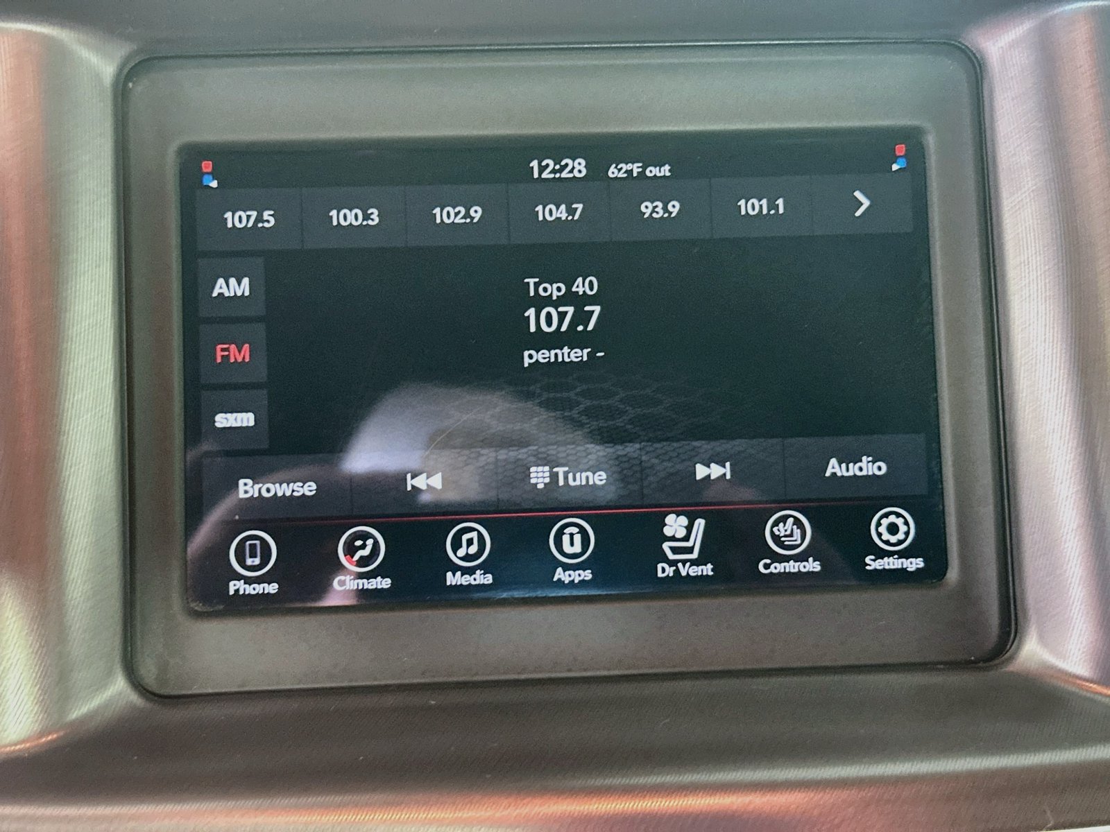 Used 2021 Dodge Charger SXT w/ Leather Interior Group RWD image 14
