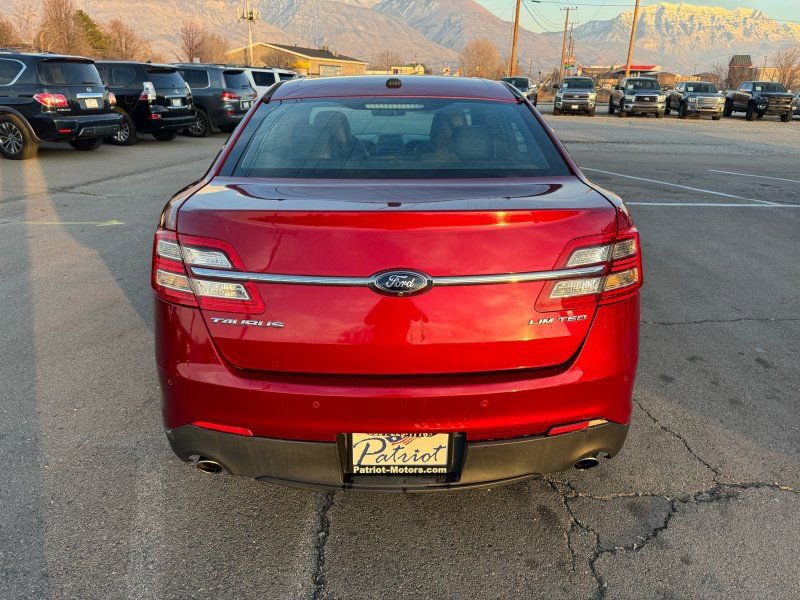 Used 2014 Ford Taurus Limited FWD image 4