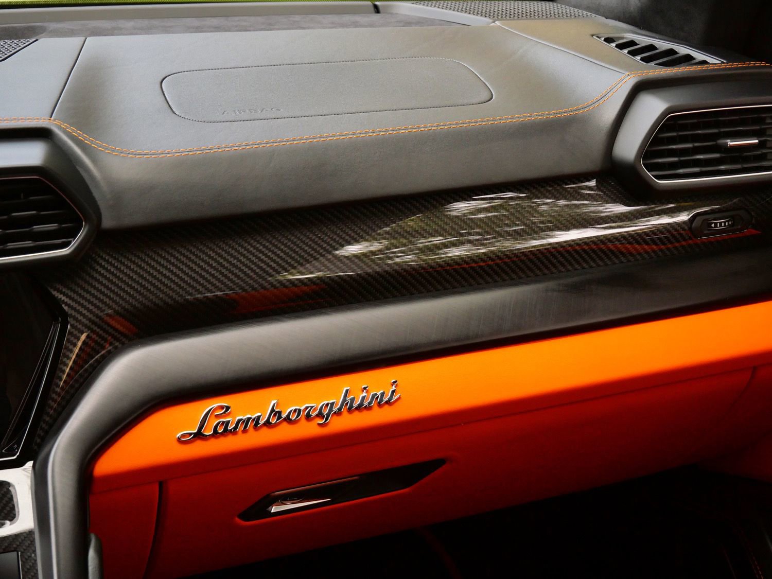 Used 2022 Lamborghini Urus image 20