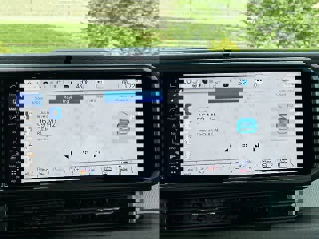 Used 2025 Jeep Gladiator Sport image 11